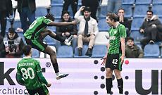 Impresa Sassuolo, resta in dieci ma batte 2-1 l'Atalanta