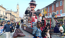 Carnevale cremasco, la prima si apre tra musica, colori e grandi carri