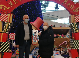 Santa Lucia benefica, un migliaio di giocattoli in dono per i bambini del territorio