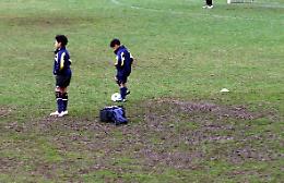 I baby calciatori rovinano il terreno del Voltini. Fogliazza (dg Pergolettese) infuriato