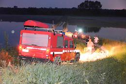 Intrappolato nel fango, salvato dal cellulare