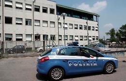 Banco gettato dalla finestra della scuola, tragedia sfiorata