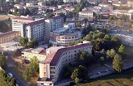 Un'estate con 80 posti letto in meno all'ospedale Maggiore