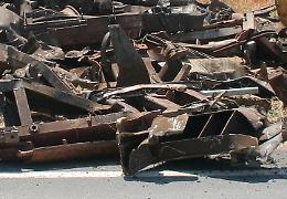 Carico di rifiuti speciali, due denunciati