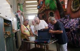 Furto di attrezzi nel capannone del comitato carnevale