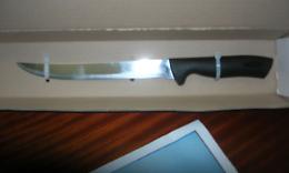 Coltello alla gola
per 5 euro negati