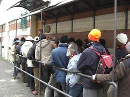 Senza lavoro, famiglia in strada