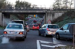 Sottopasso di via Macallé chiuso: i ciclisti come faranno?