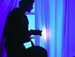 Ladri in azione nella notte, via i contanti