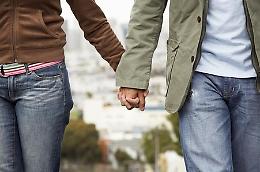Coppie di fatto, facile il no al registro. Ma fare per la famiglia &egrave; un'altra cosa