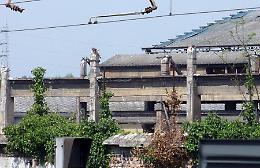 Ferriera, via alla demolizione
Lastre di amianto per 20mila mq