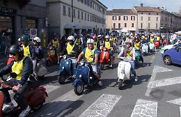 Le immagini del 'Vespa Tour'