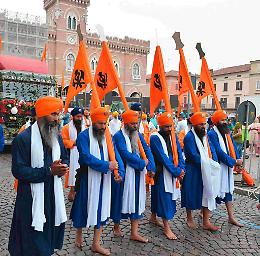 Tensione tra i sikh del tempio