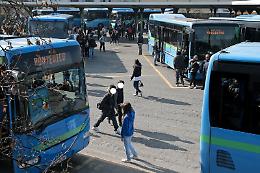 Dosi di droga per gli studenti, arrestato alla stazione dei pullman