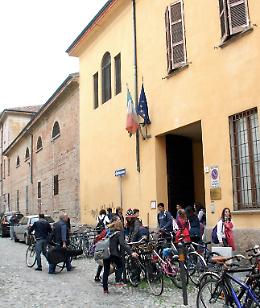 Adulti alla media Campi, convivenza impossibile