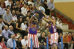 Harlem Globetrotters, stasera al PalaRadi basket e solidarietà
