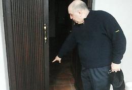 Ladri in canonica mentre il parroco celebra due funerali