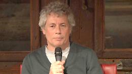 Scuola Holden, Carrère e Baricco: "L'avversario con cui lottiamo è la scrittura"