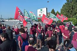 Il presidio all'Emiliana Parati