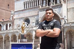 La presentazione in piazza del Comune della giornata finale