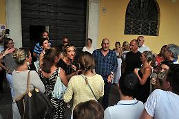 Migranti all'ex convento, genitori protestano in piazza Duomo