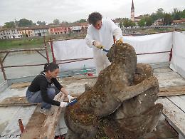 Leoni lapidei, al via il restauro conservativo