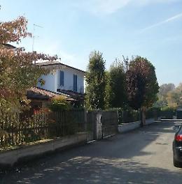 Ladri in villa, il mistero degli spari