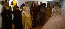 Assessore-modella in costume d’epoca