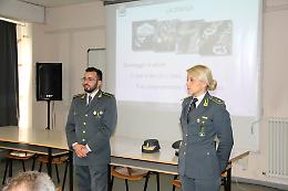 Pacioli e Munari a scuola con la Guardia di Finanza