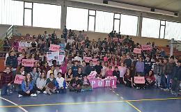 Gli studenti 'abbracciano' la Pomì