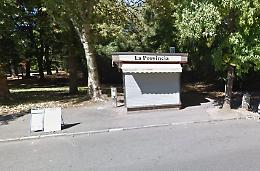 Tenta di scassinare l'edicola di via Trebbia, denunciato