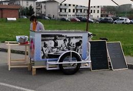 Torna il gelataio in bicicletta con il carretto