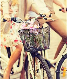 Passeggiata su 2 ruote in stile vintage domenica 8
