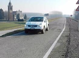 Argine da asfaltare, stop alla viabilità