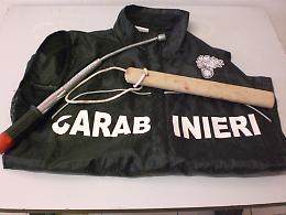 Lite a colpi di manganello, denunciati due giovani