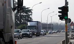 Il semaforo che 'legge' le targhe, stop ai furbetti del giallo