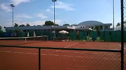 Campi per un milione 'dono' allo Sport Village