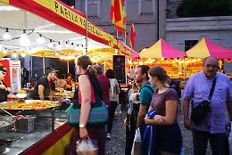 Commercianti: duecento firme contro i 'mercatini'