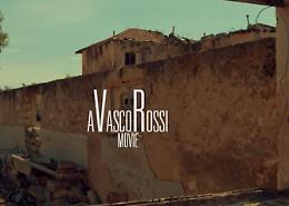 Il video "Un Mondo Migliore" con Vasco Rossi e Vinicio Marchioni