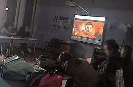 Occidentali's Karma si insegna al liceo