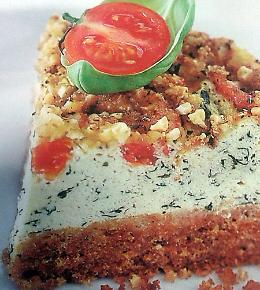 LA RICETTA
Torta alla crema di basilico con pomodori