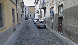 Furgone rubato davanti al negozio in via Bernardino Gatti