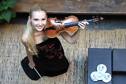 Note e affari, Anastasiya diventa brand