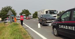 Scontro violento in via Mantova, una persona in ospedale