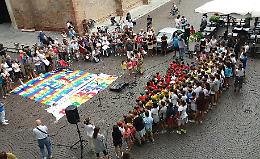 Colonia Seriana, in 200 invadono piazza Duomo