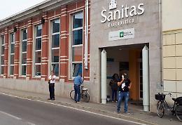 Cassaforte sventrata nella notte, furto alla Sanitas