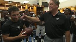 Nfl, il grande giorno dell'italiano GiorgioTavecchio: premiato come migliore in campo