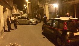 La trincia non passa. Allora tentano di spostare l'auto