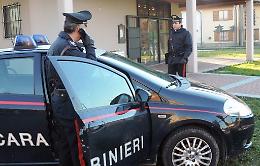 Rapina in farmacia. Pistola in pugno, via 700 euro