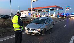 Scontro fra auto in via Giuseppina, un ferito